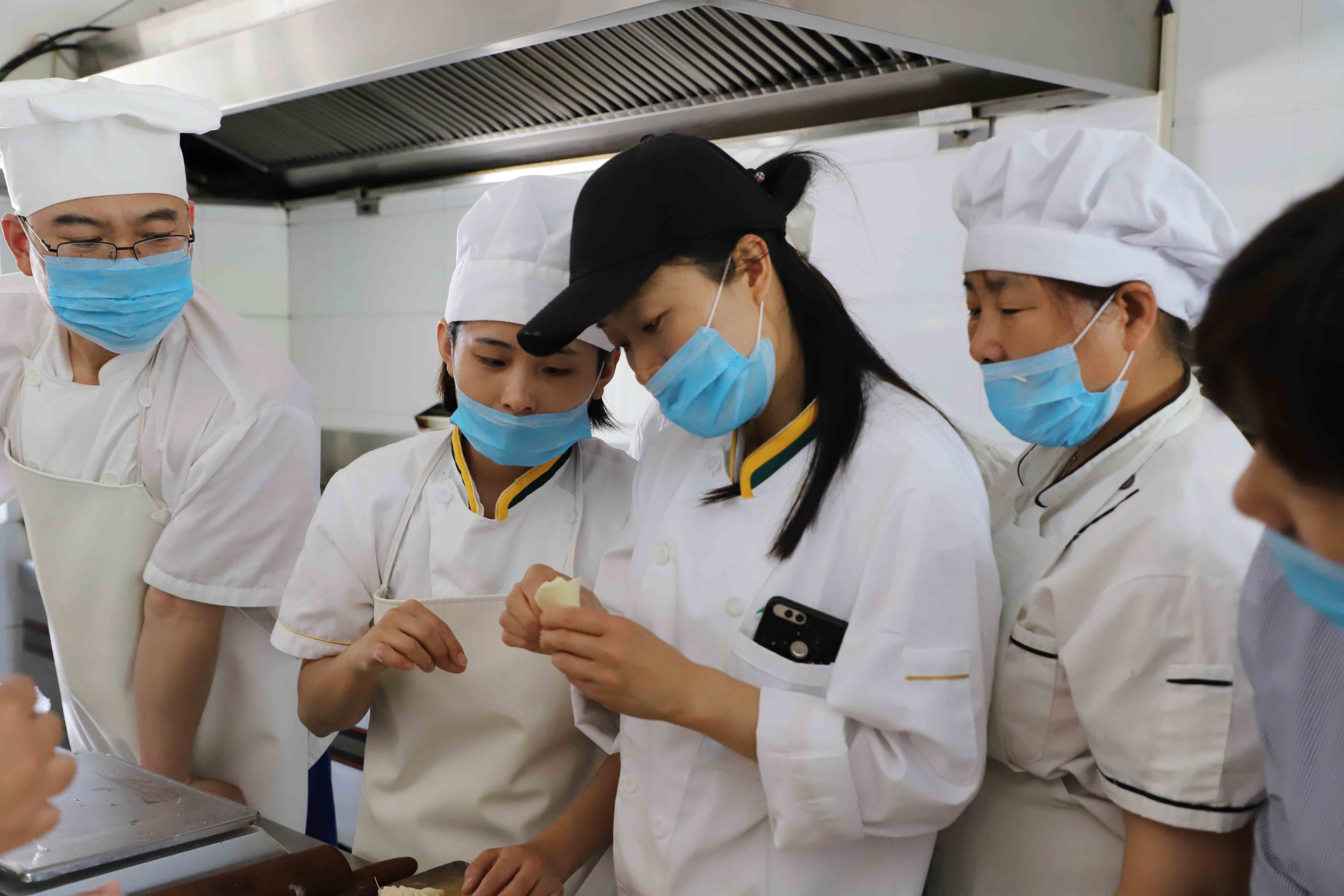 有口福啦！公司食堂開展面食業(yè)務提升培訓