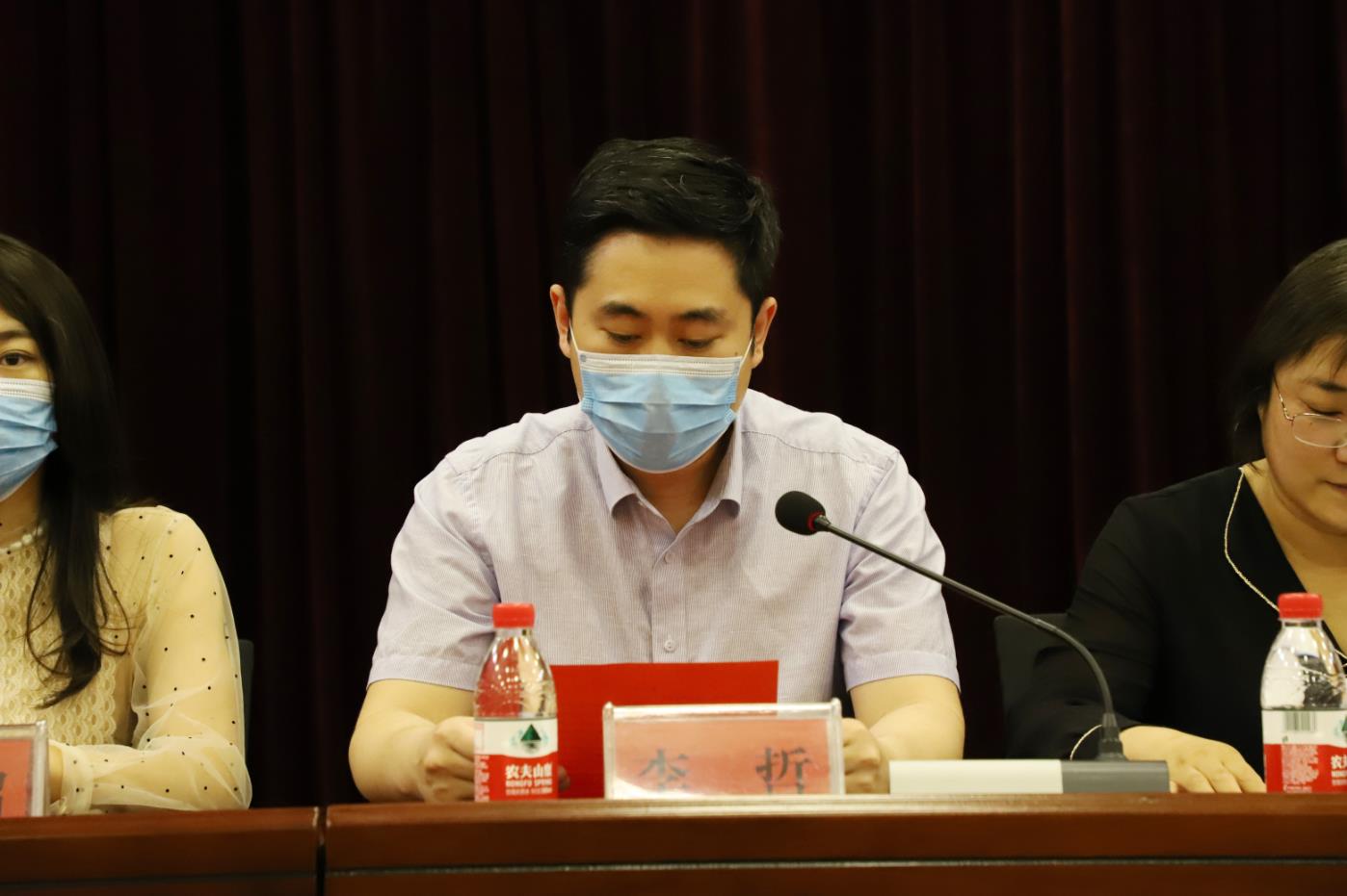 投身公益慈善事業(yè) 履行企業(yè)社會(huì)責(zé)任26