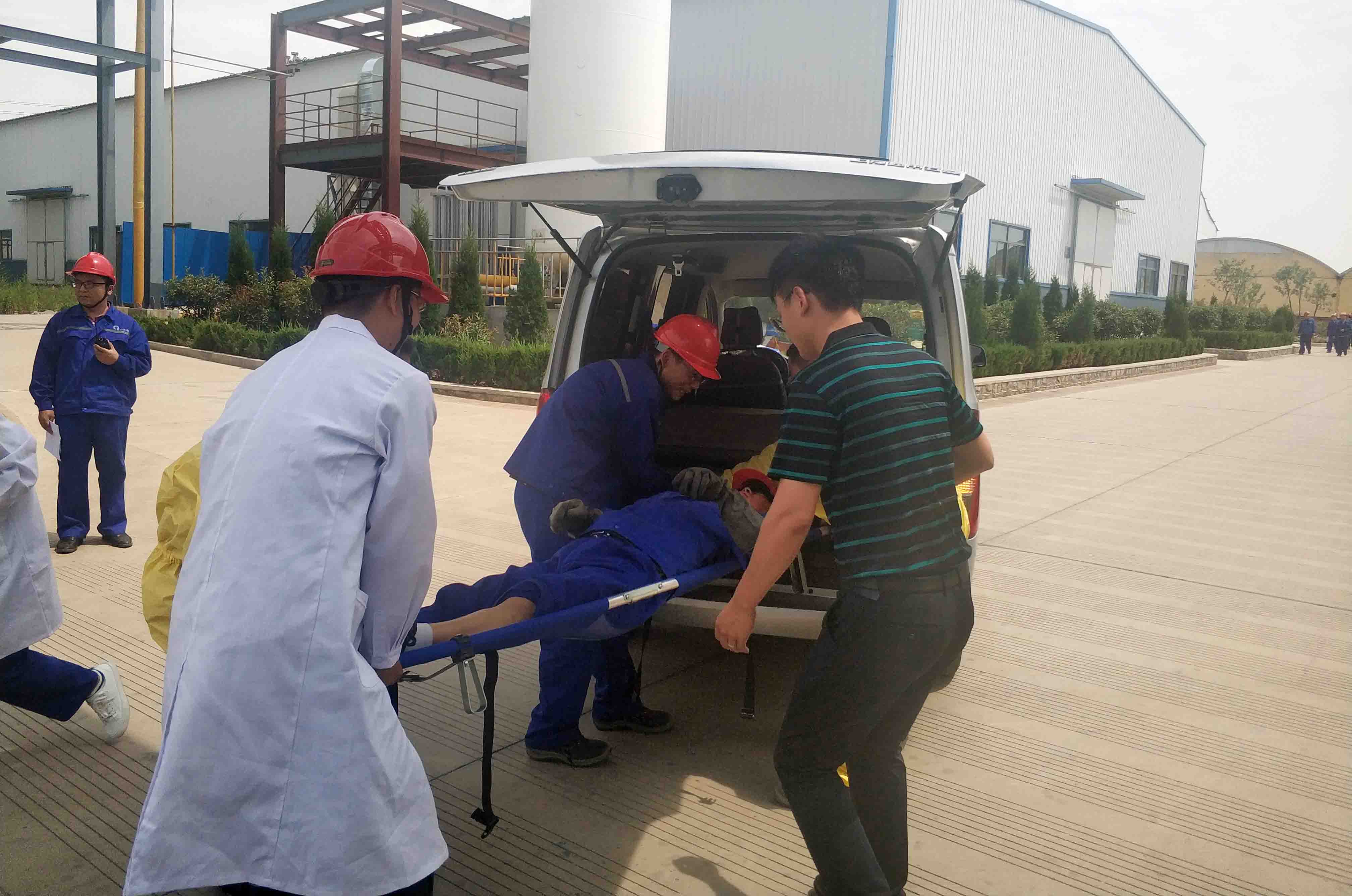 [“安全月”活動系列報道]公司組織開展安全生產(chǎn)應急預案演練活動54