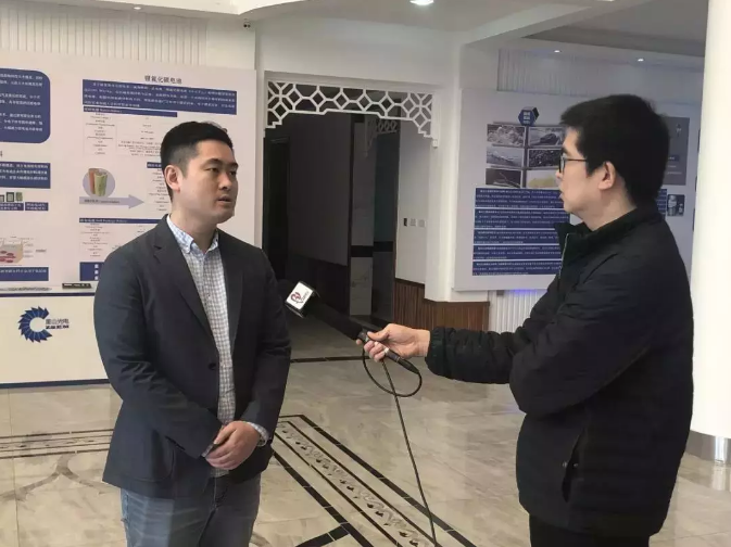 校城融合助力企業(yè)發(fā)展——重山光電李哲董事長(zhǎng)接受市電視臺(tái)采訪(fǎng)