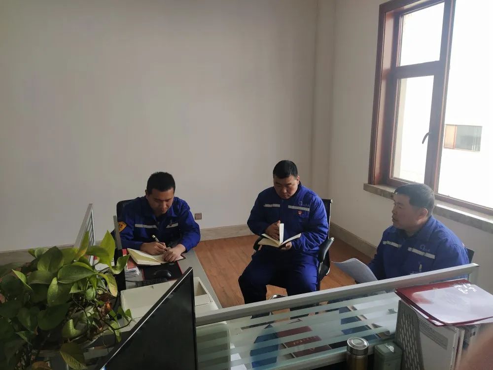 公司黨支部召開支委會