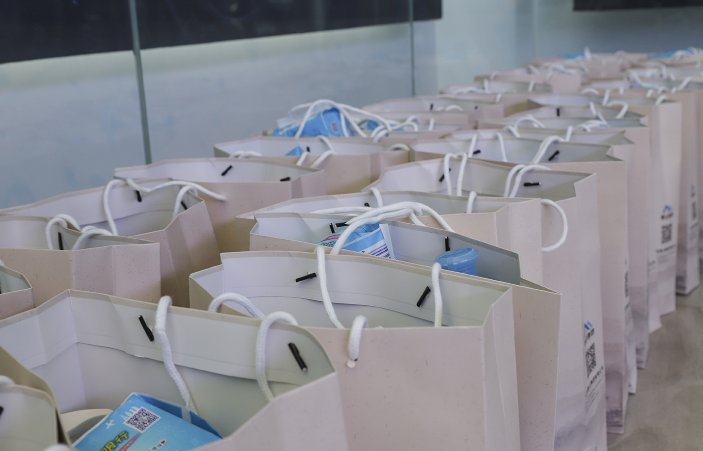 情暖人心，公司向女員工發(fā)放三八節(jié)福利78