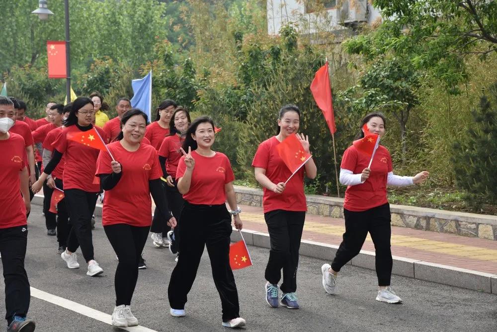 致敬五四精神 傳遞青春力量——集團(tuán)成功舉辦第二十一屆“重山杯”職工運(yùn)動會13