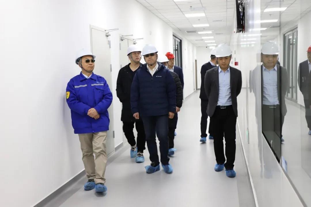 臨港經(jīng)開區(qū)招商局到集團參觀考察44