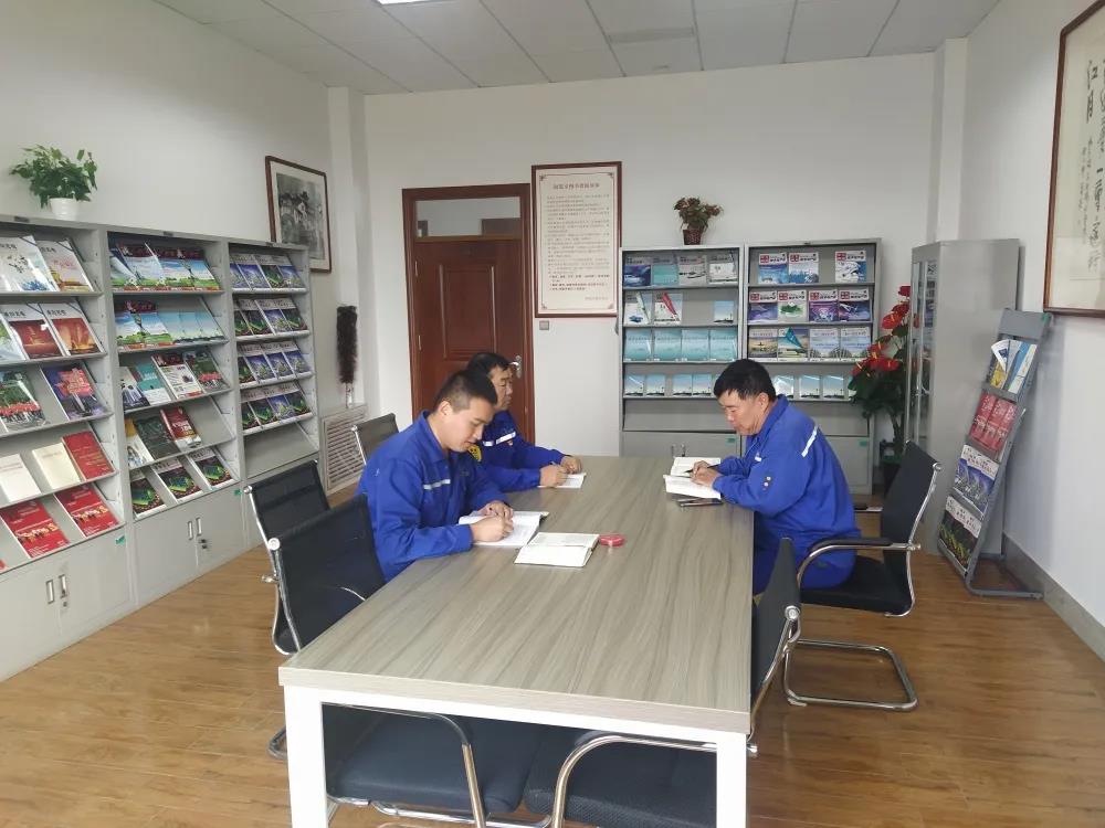 公司黨支部召開支委會(huì)