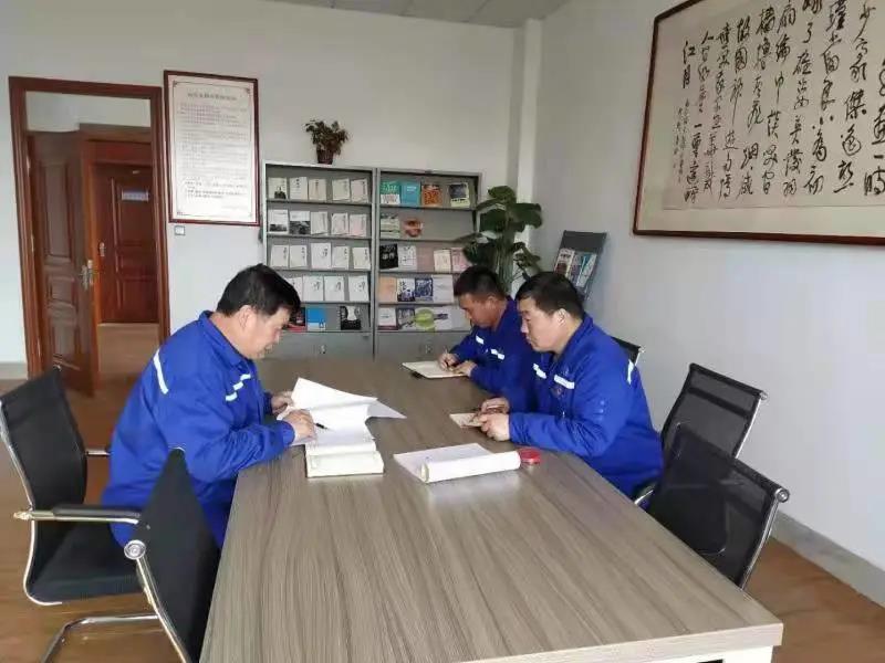 公司黨支部召開支委會