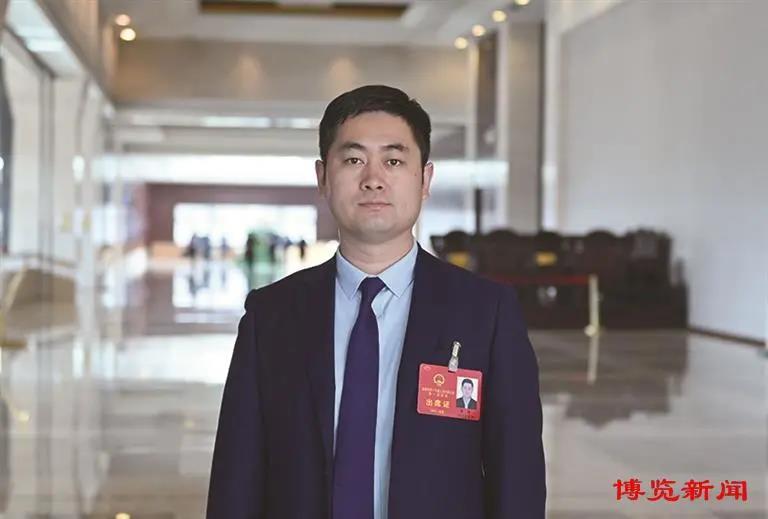 市兩會期間市人大代表、公司董事長李哲接受淄博日報采訪：產(chǎn)業(yè)賦能 加速實現(xiàn)新材料“產(chǎn)業(yè)躍遷”