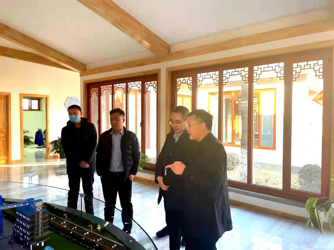 巴林左旗領(lǐng)導(dǎo)到集團考察交流