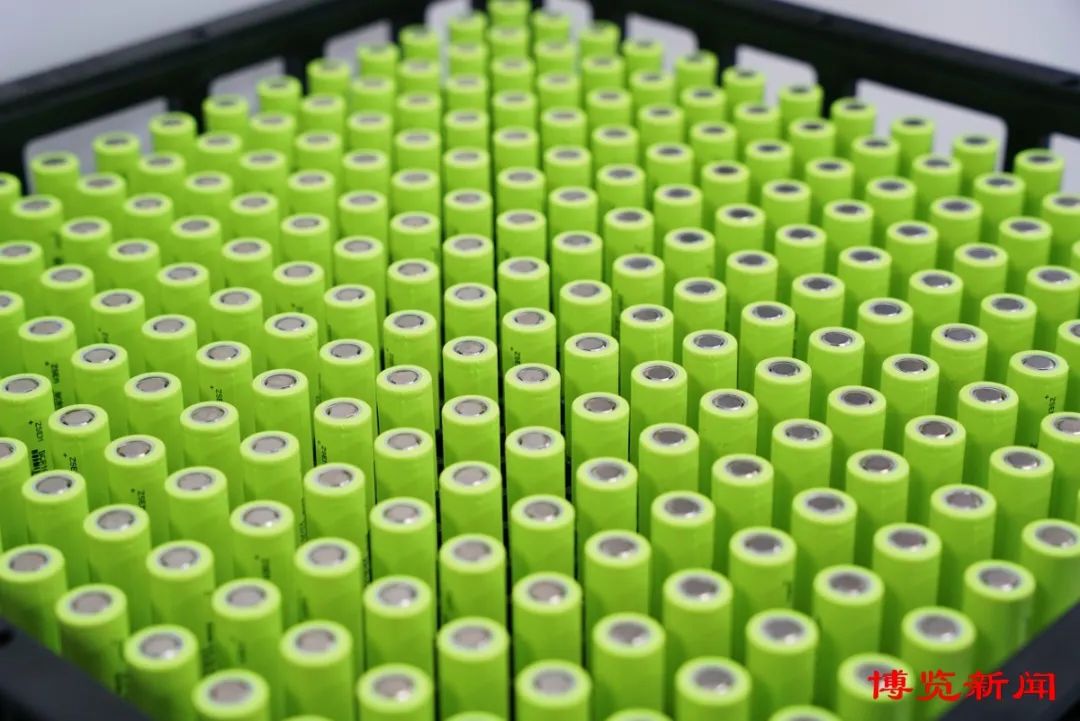 從硅到氟，從水泥到光電，“重山”轉(zhuǎn)型七年磨一劍